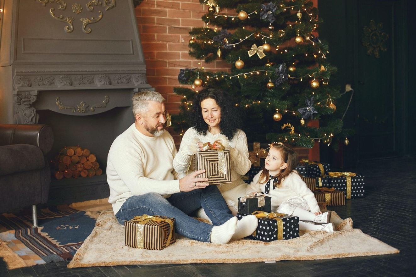 King of Christmas: Elevate Your Décor